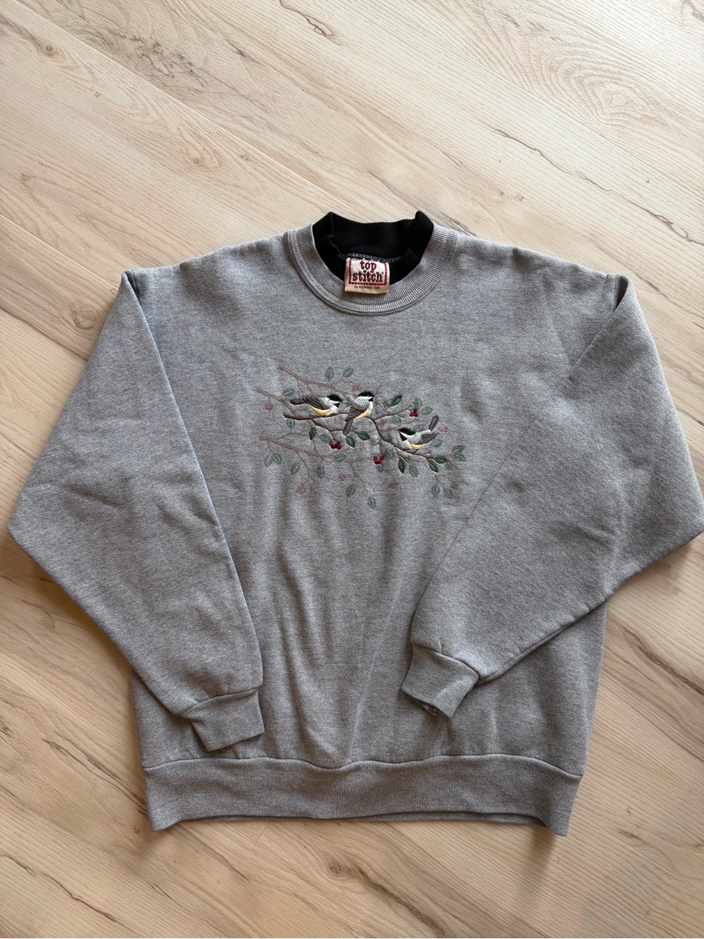 Top Stitch Vintage Gray Embroidered Morning Sun Birds Crewneck Sweater -0159